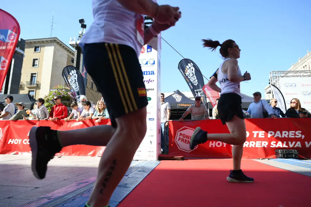 La buena temperatura ha permitido disfrutar de una agradable carrera por Zaragoza.