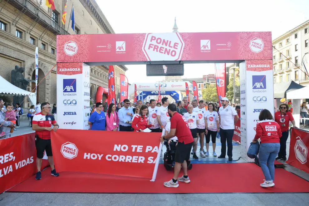 La buena temperatura ha permitido disfrutar de una agradable carrera por Zaragoza.