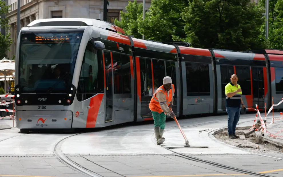 Los trabajos no afectarán a la circulación y podrían prolongarse hasta la próxima semana en función de cómo fragüe el hormigón