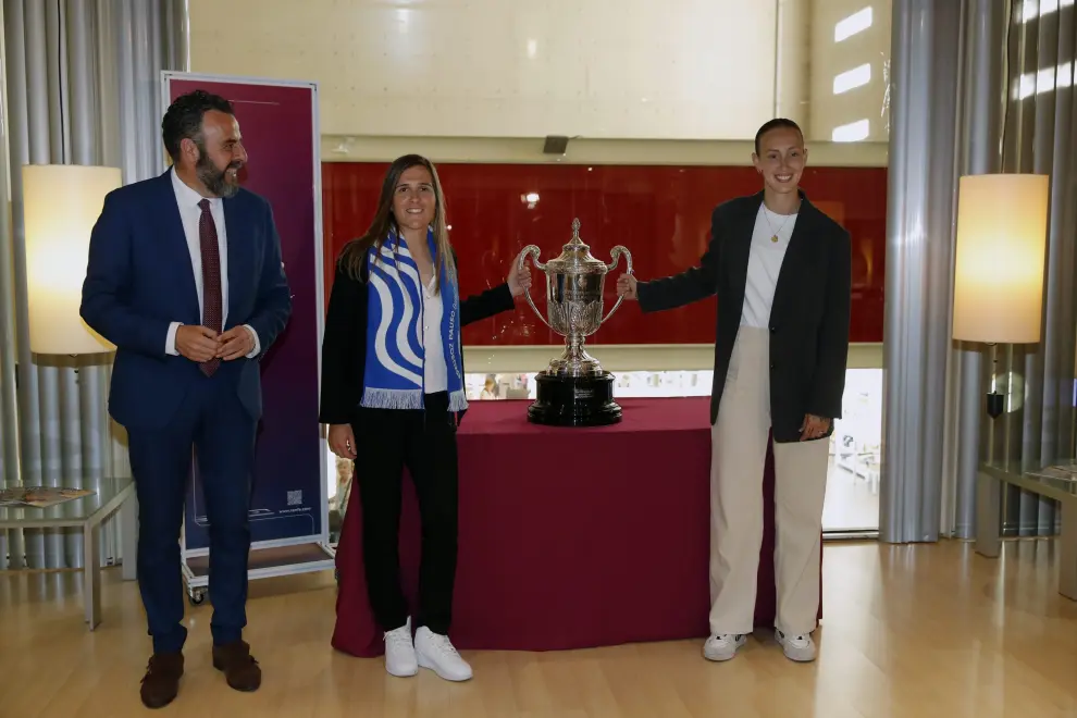 La Copa de la Reina ha llegado este viernes a Zaragoza.