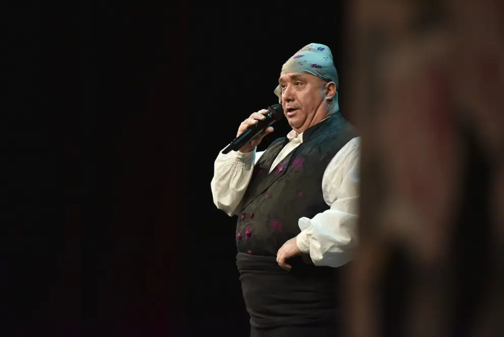 Imágenes de la gala 'Huesca, tierra de jota' en el Teatro Olimpia.