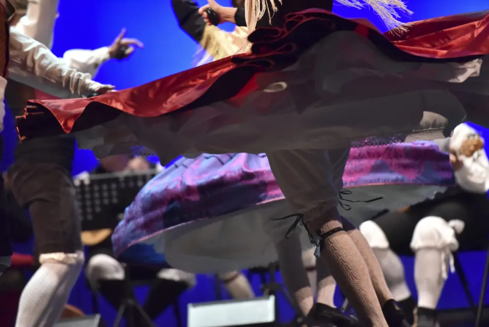 Imágenes de la gala 'Huesca, tierra de jota' en el Teatro Olimpia.