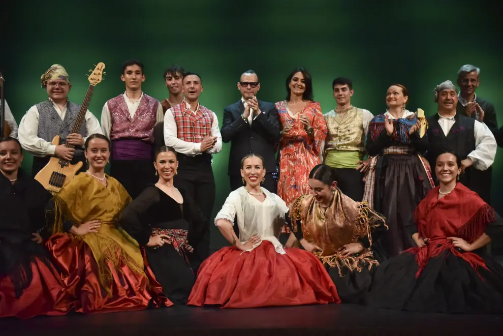 Imágenes de la gala 'Huesca, tierra de jota' en el Teatro Olimpia.