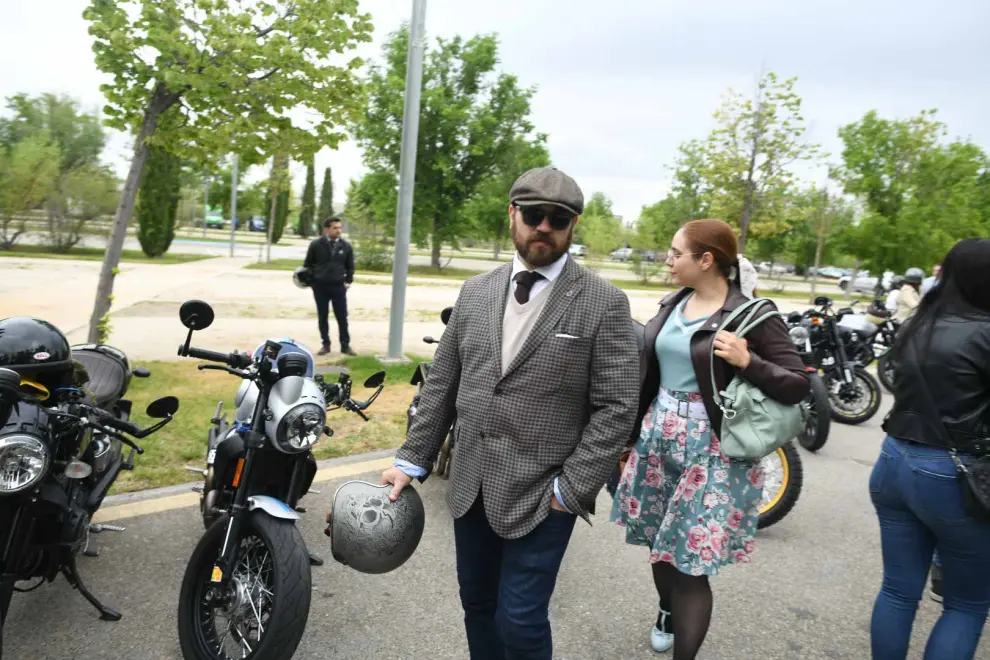 La Distinguished Gentlemans Ride, concentración solidaria de motos clásicas y neoclásicas, también se ha celebrado en Zaragoza este domingo.