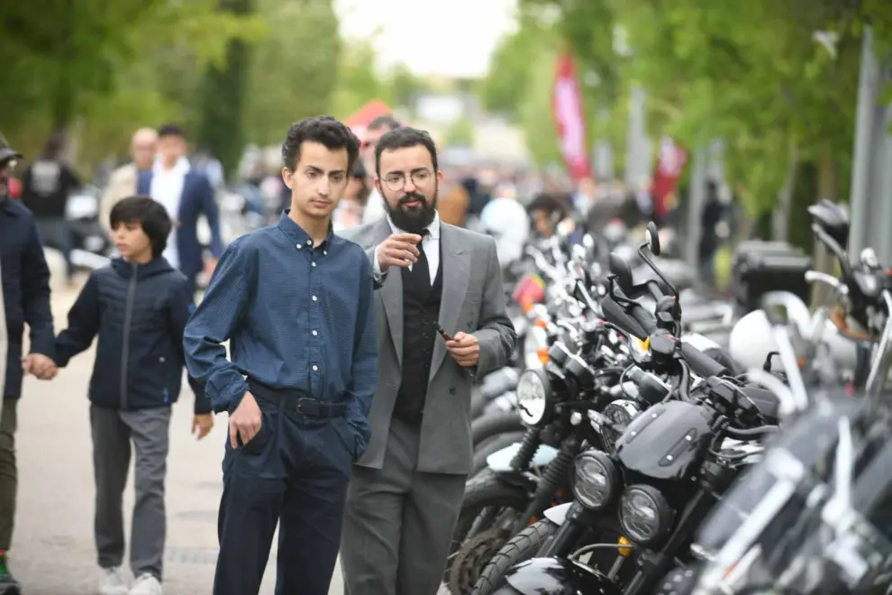 La Distinguished Gentlemans Ride, concentración solidaria de motos clásicas y neoclásicas, también se ha celebrado en Zaragoza este domingo.