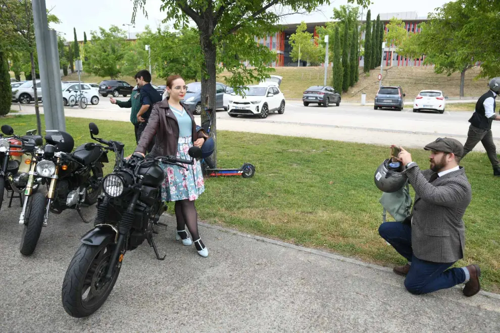 La Distinguished Gentlemans Ride, concentración solidaria de motos clásicas y neoclásicas, también se ha celebrado en Zaragoza este domingo.