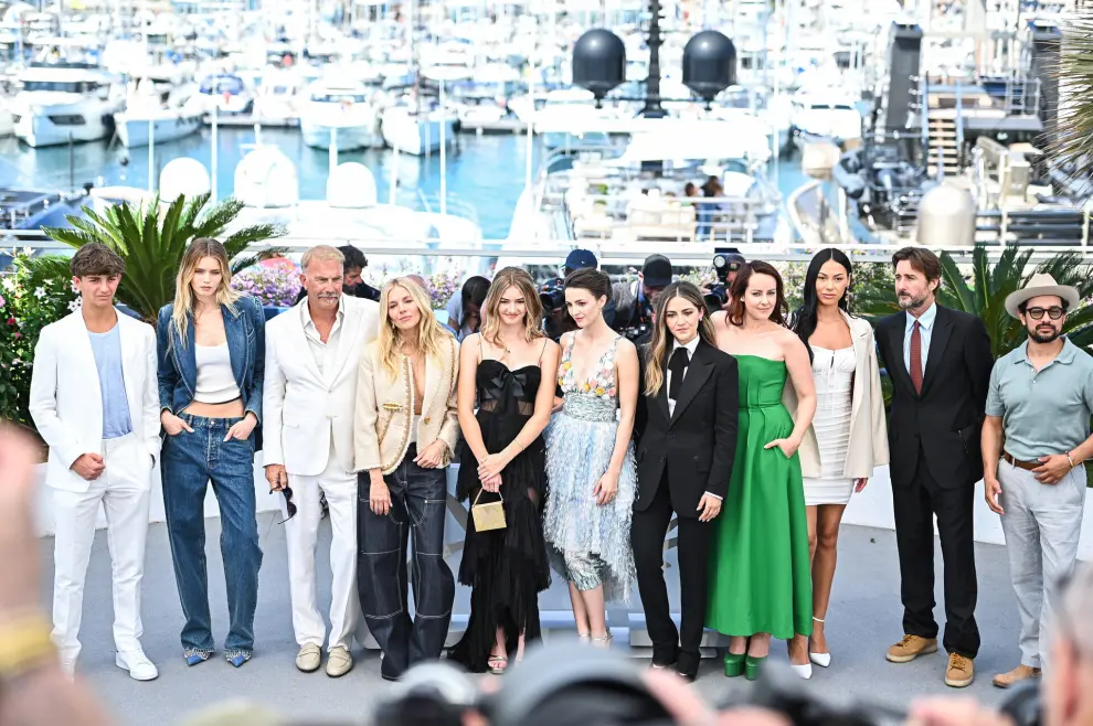 May 19, 2024, Cannes, Cannes, France: HAYES COSTNER, ABBEY LEE KERSHAW, KEVIN COSTNER, SIENNA MILLER, GEORGIA MACPHAIL, ELLA HUNT, ISABELLE FUHRMAN, JENA MALONE, WASÃ‰ CHIEF, LUKE WILSON and ALEJANDRO EDDA attend the ''Horizon: An American Saga'' Photocall at the 77th annual Cannes Film Festival at Palais des Festivals on May 19, 2024 in Cannes, France. (Credit Image: © Stefanos Kyriazis/ZUMA Press Wire)
