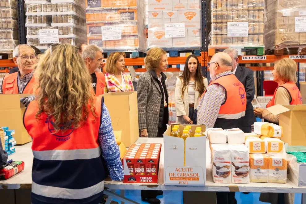 La reina Sofía visita la Asociación Banco de Alimentos de Teruel