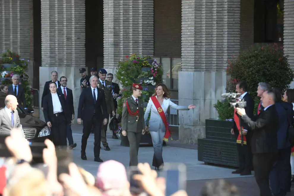 Homenaje princesa Leonor: La princesa Leonor llega al Ayuntamiento de Zaragoza