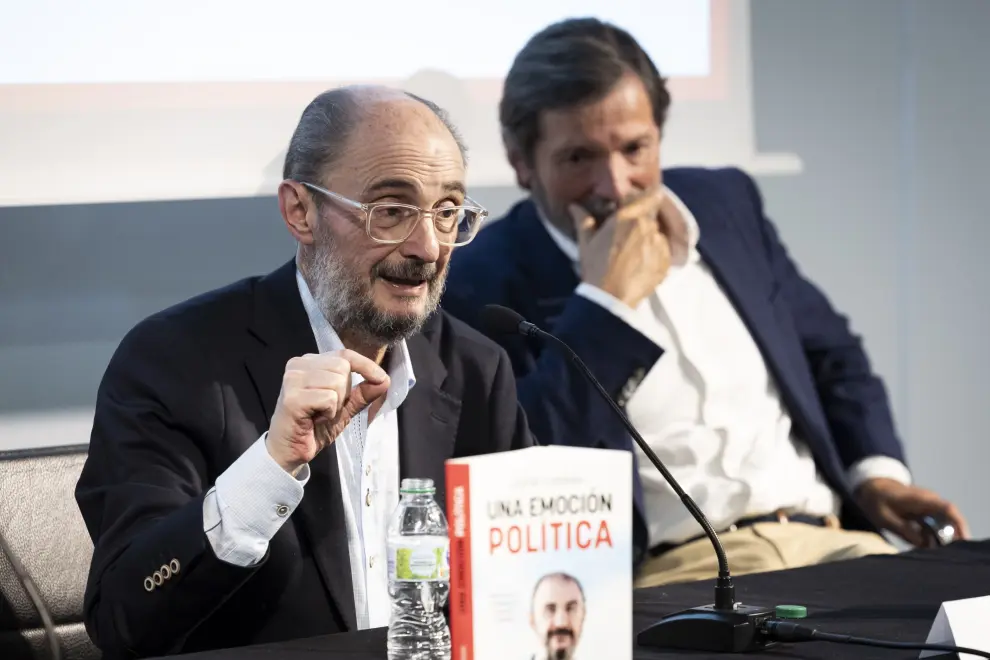 Presentación del libro de memorias de Javier Lambán, 'Una emoción política', en el Colegio Oficial de Arquitectos de Madrid