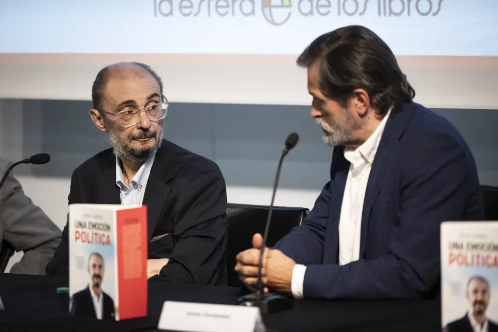 Presentación del libro de memorias de Javier Lambán, 'Una emoción política', en el Colegio Oficial de Arquitectos de Madrid