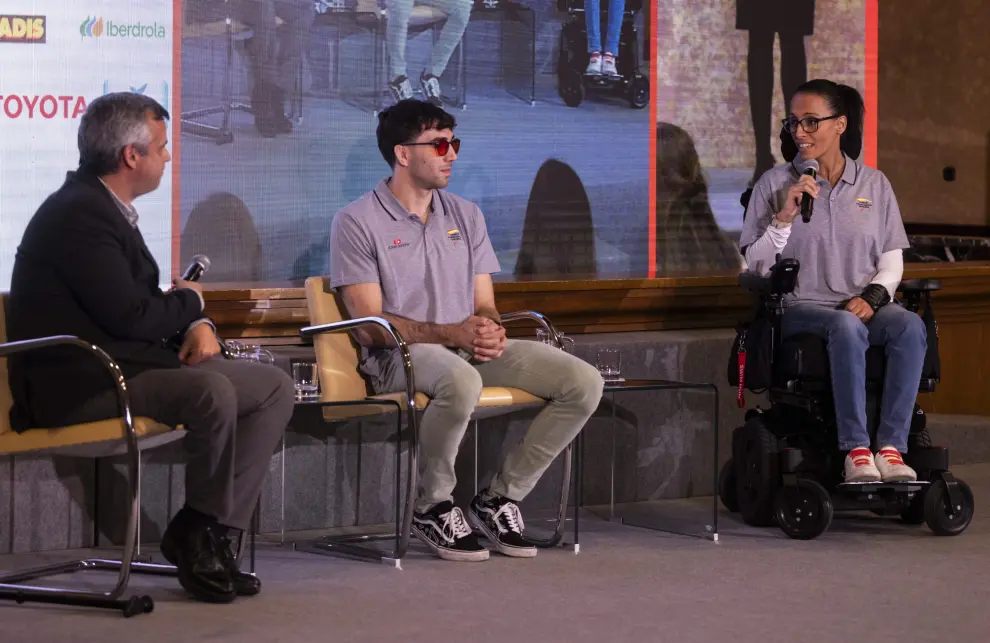 Jorge Azcón recibe a los preseleccionados aragoneses para los Juegos Paralímpicos de París