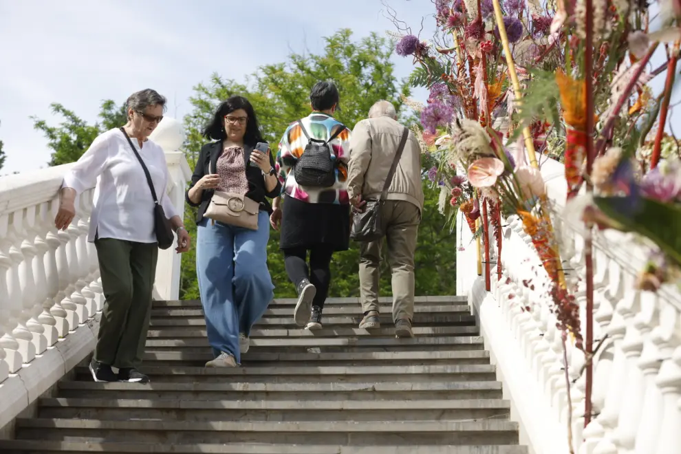 Las flores visten el Parque Grande José Antonio Labordeta en el fin de semana de Zaragoza Florece.