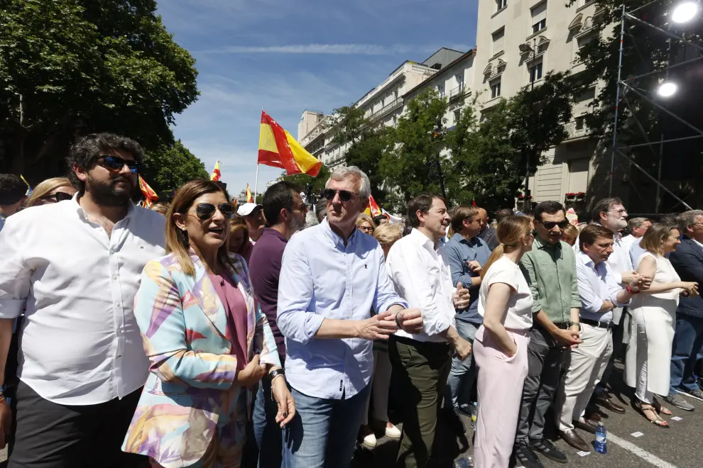 Miles de personas se concentran en Madrid en el acto del PP liderado por Alberto Núñez Feijóo contra el Gobierno y la amnistía