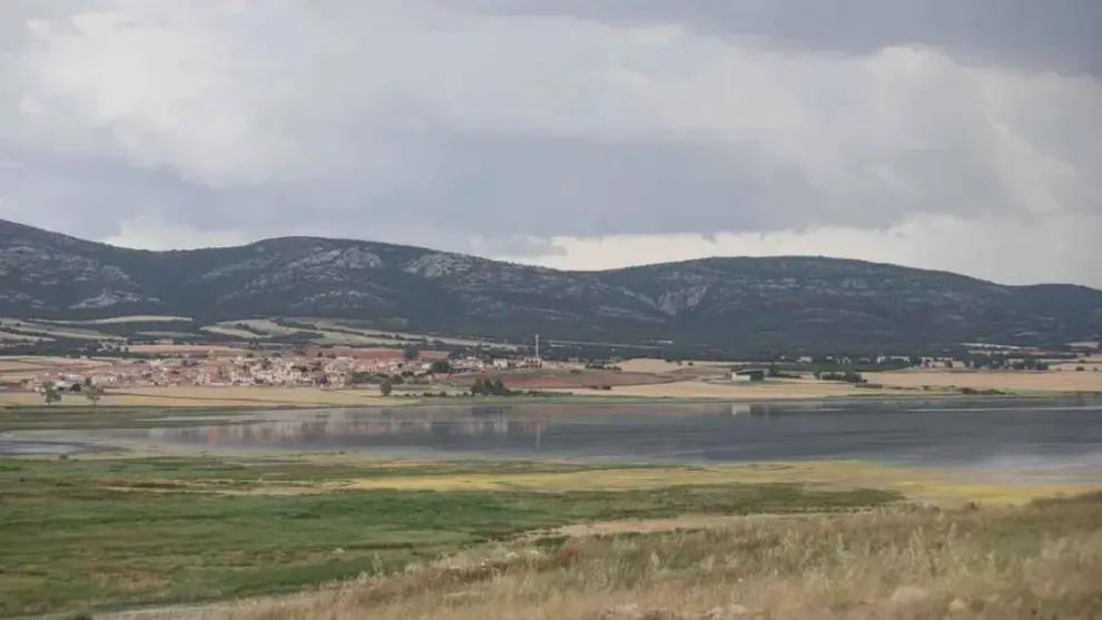 Este pueblecito de Zaragoza cuenta con un coqueto casco urbano y un excelente mirador a una joya natural de Aragón