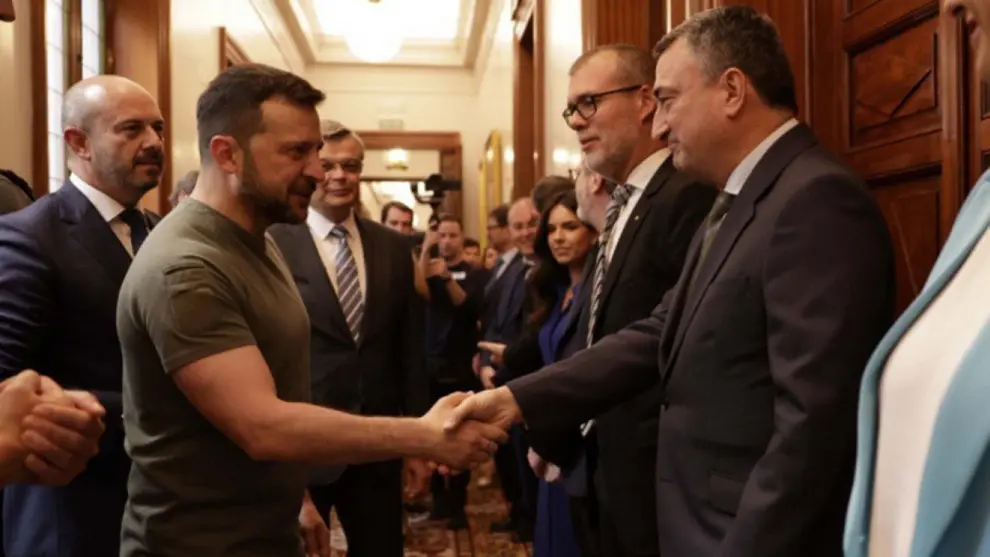 Zelenski visita el Congreso de los Diputados y el Senado