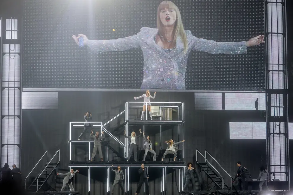 Concierto de Taylor Swift en Madrid: la cantante estadounidense desata la locura en el Santiago Bernabéu