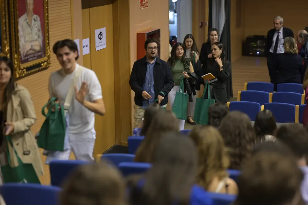 Acto de bienvenida del Colegio de Médicos de Zaragoza a los nuevos MIR