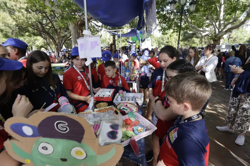 Cerca de 2.500 escolares participan en el mercado de cooperativas del programa ‘Aprendiendo a Emprender’.