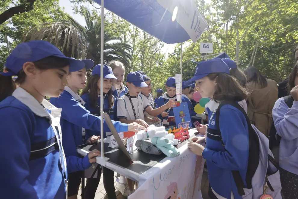 Cerca de 2.500 escolares participan en el mercado de cooperativas del programa ‘Aprendiendo a Emprender’.