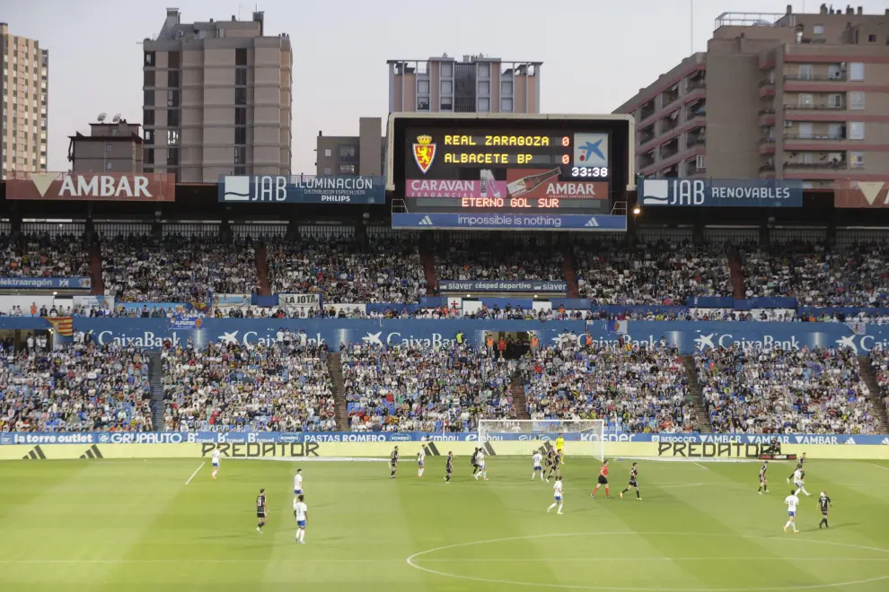 La Romareda se despide de su Fondo Sur en el último partido (Real Zaragoza-Albacete) de esta temporada.