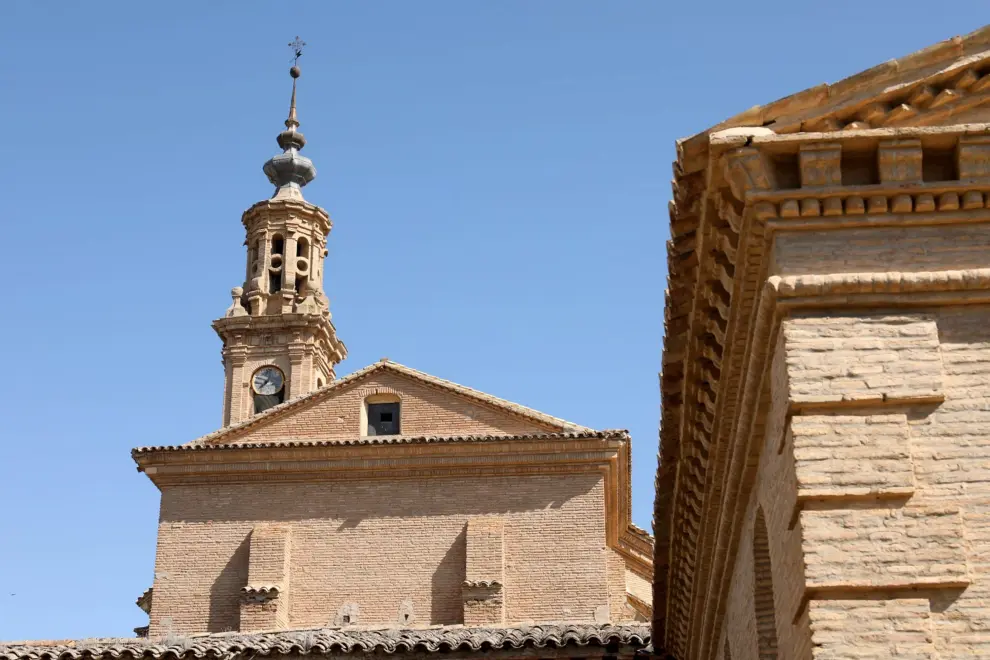 El monasterio, ubicado entre Montañana y Peñaflor, atesora siete óleos de Goya sobre la vida de la Virgen María.
