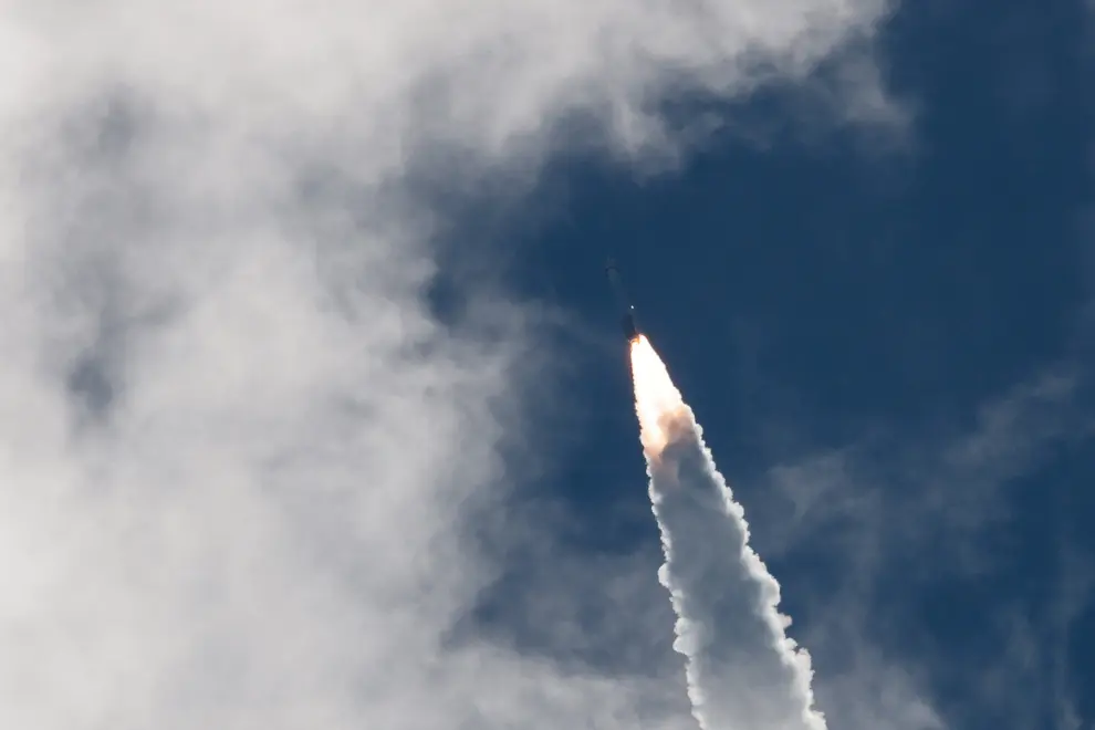 Despega rumbo a la EEI la primera misión espacial tripulada de Boeing
