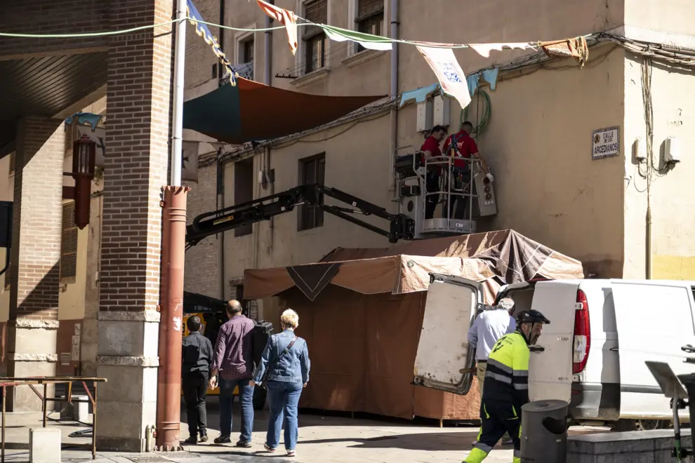 Montaje del Mercado Medieval de Zaragoza 2024