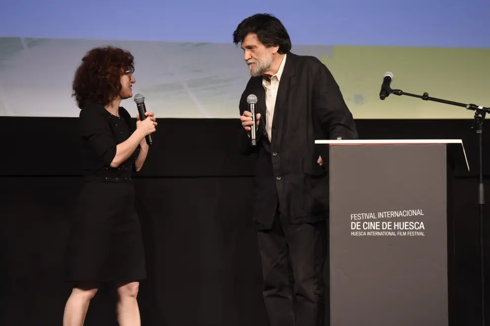 Entrega del Premio Luis Buñuel a Víctor Erice en el Teatro Olimpia de Huesca.