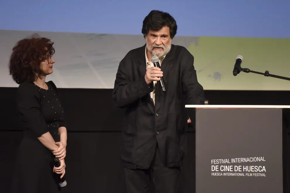 Entrega del Premio Luis Buñuel a Víctor Erice en el Teatro Olimpia de Huesca.