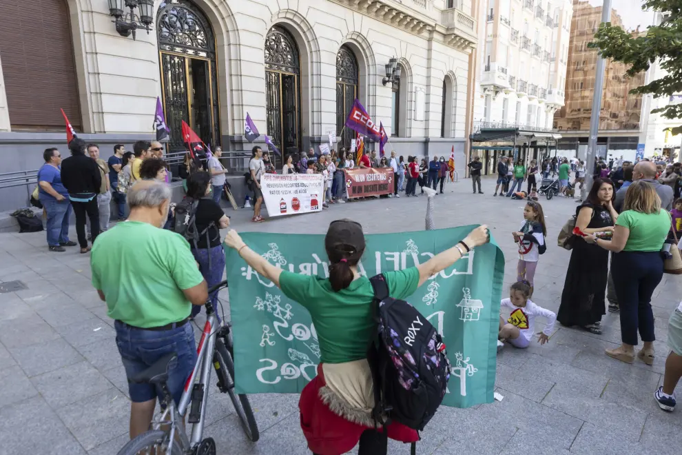 Movilización celebrada este miércoles por la tarde en la plaza de España de Zaragoza.