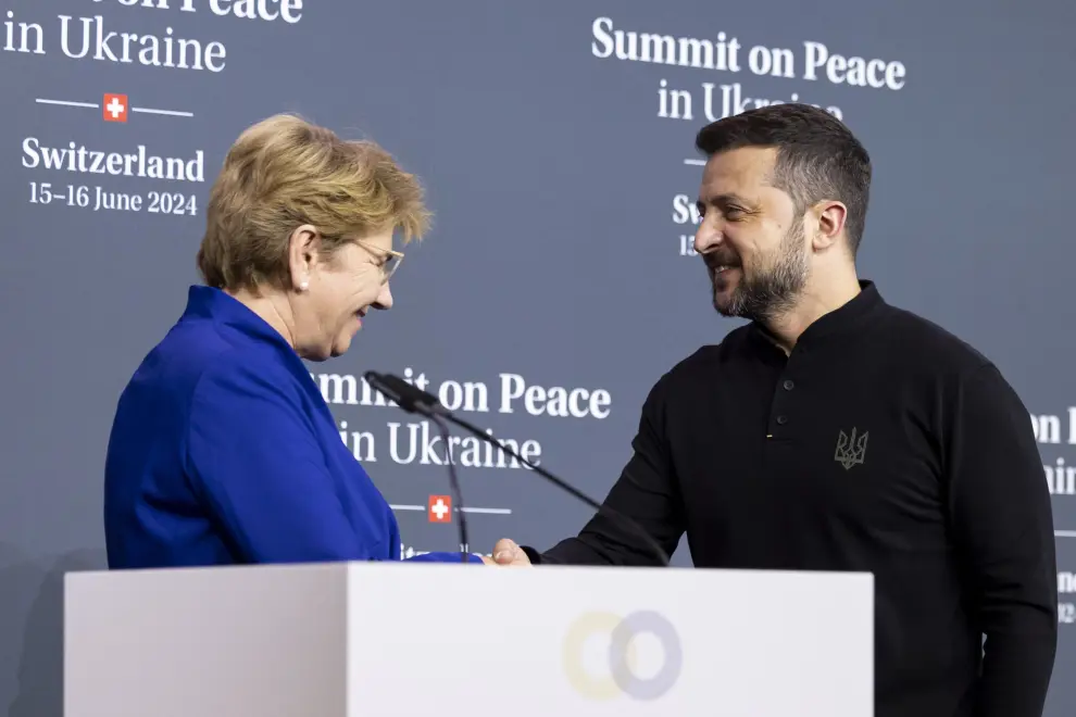 La primera cumbre de paz sobre Ucrania impulsada por Kiev se celebra en Stansstad, cerca de Lucerna, Suiza.