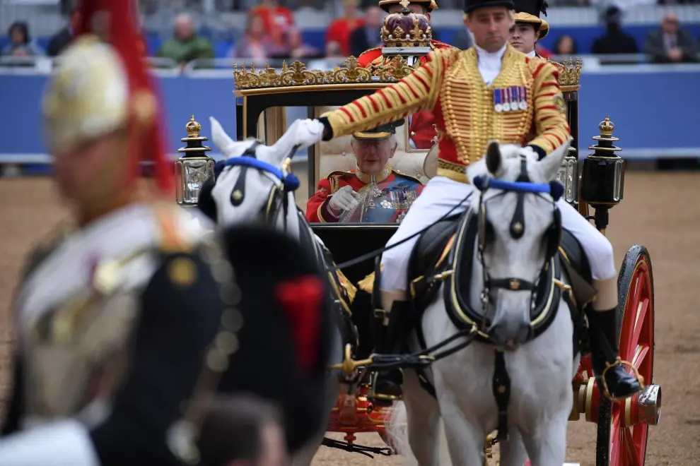 Reaparece Kate Middleton: foto del desfile militar que celebra el cumpleaños oficial del rey Carlos III BRITAIN ROYALTY