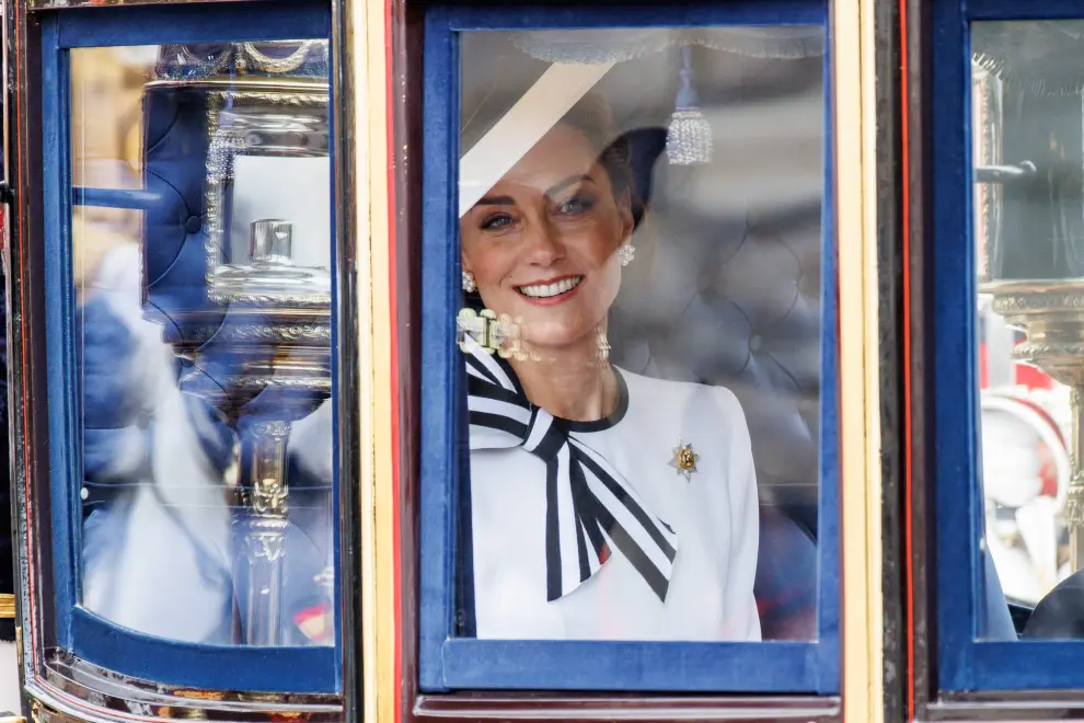 Reaparece Kate Middleton: foto del desfile militar que celebra el cumpleaños oficial del rey Carlos III BRITAIN ROYALTY