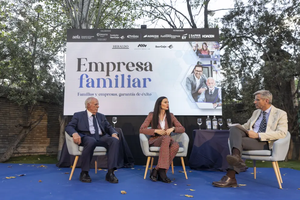 Acto de la empresa familiar organizado por HERALDO y Fundación Ibercaja en el palacio de Larrinaga de Zaragoza