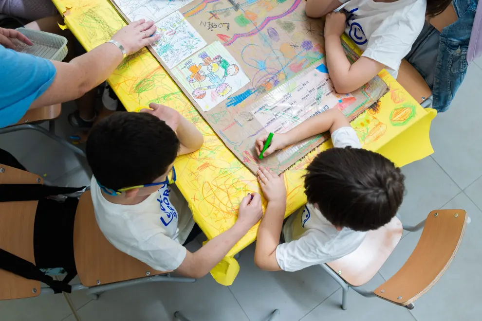 Programa abierto por vacaciones para los escolares en el colegio Ana María Navales de Zaragoza