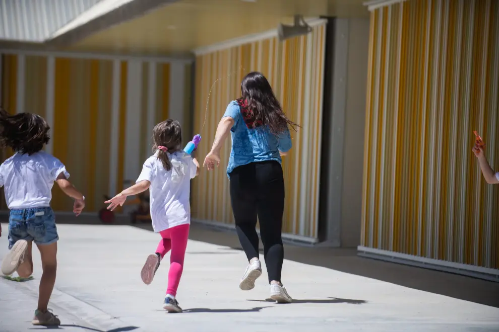 Programa abierto por vacaciones para los escolares en el colegio Ana María Navales de Zaragoza