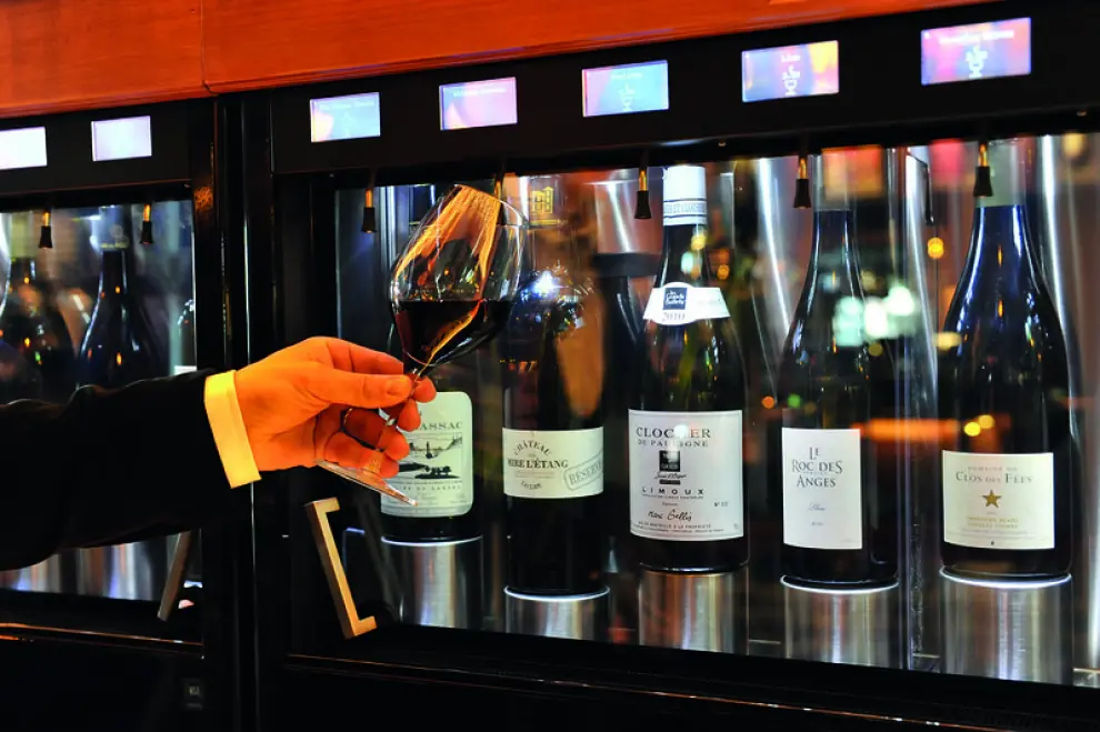 Los vinos en Les Grands Buffets, en Narbona.