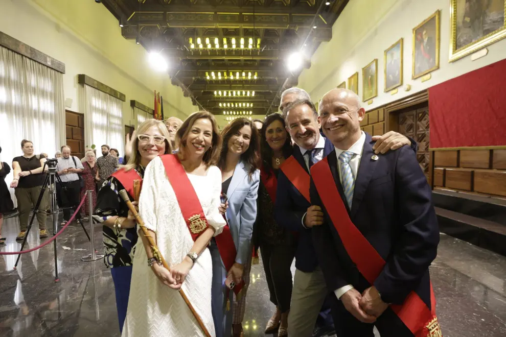 El exalcalde Pedro Santisteve recibe la Medalla de Oro de Zaragoza