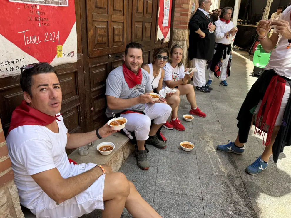 Fiestas de la Vaquilla 2024 en Teruel: comida de la peña El Despiste