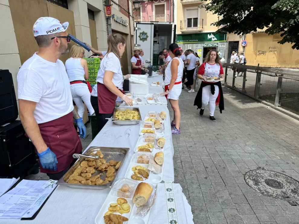 Fiestas de la Vaquilla 2024 en Teruel: comida de la peña El Rescate