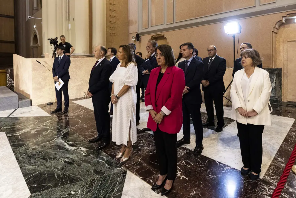 Los consejeros del Gobierno de Aragón toman posesión de sus nuevos cargos en un acto presidido por Jorge Azcón