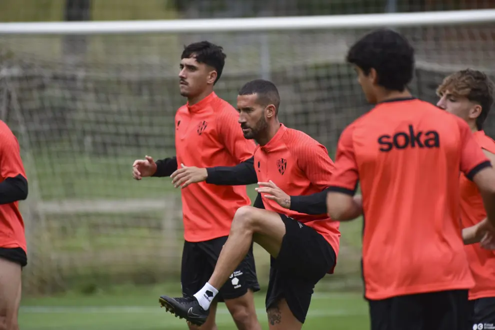 Primer entrenamiento de la SD Huesca.