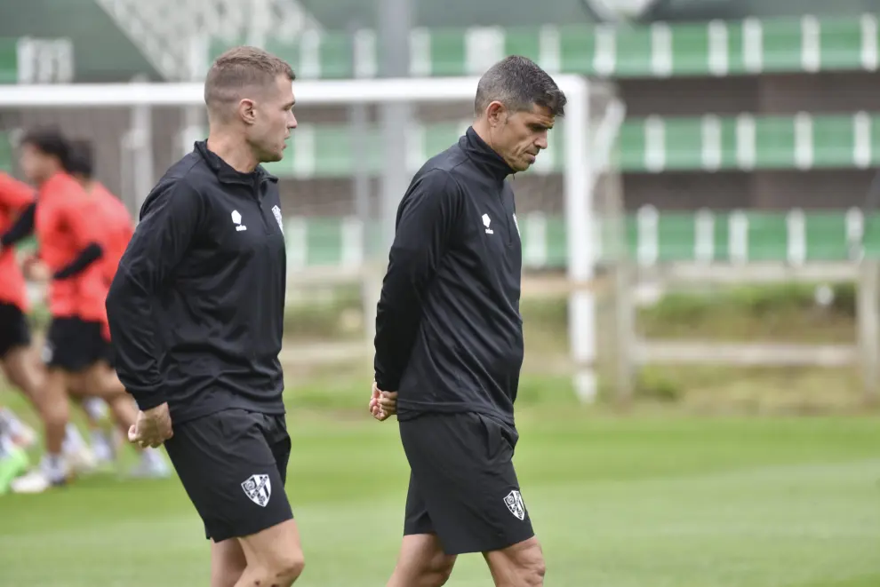 Primer entrenamiento de la SD Huesca.