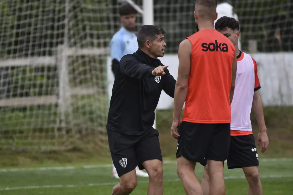 Primer entrenamiento de la SD Huesca.