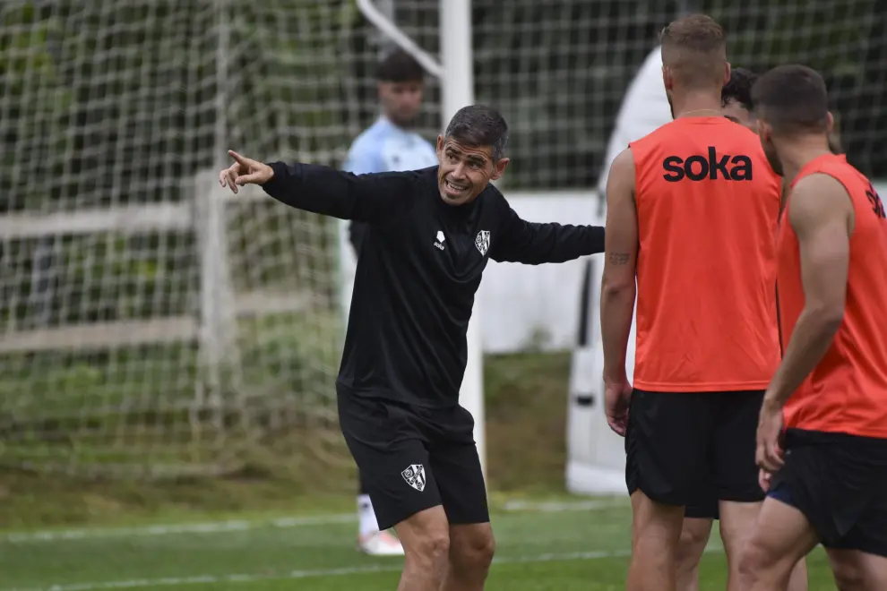 Primer entrenamiento de la SD Huesca.