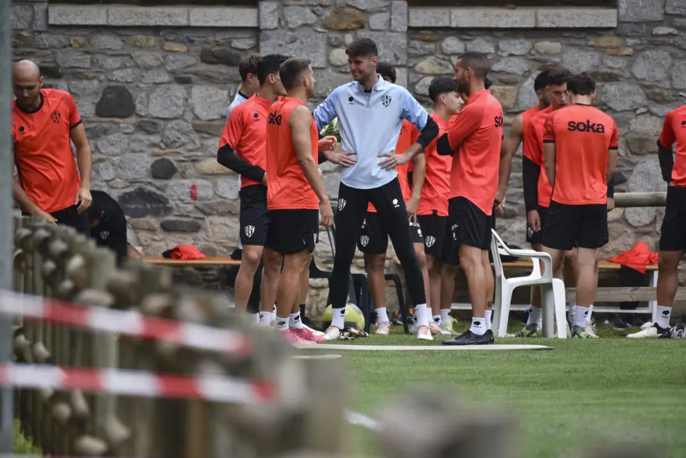 Primer entrenamiento de la SD Huesca.