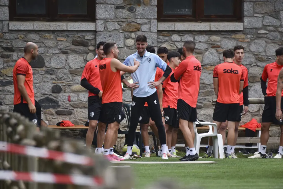 Primer entrenamiento de la SD Huesca.