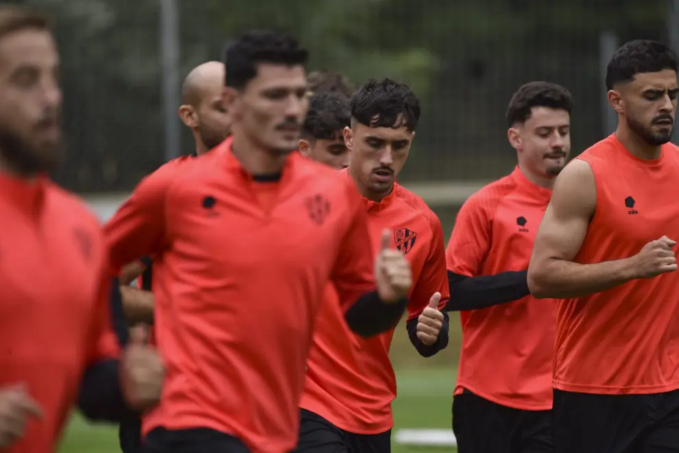 Primer entrenamiento de la SD Huesca.