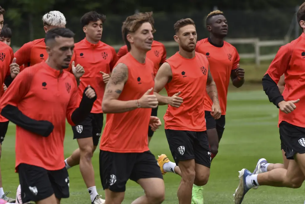 Primer entrenamiento de la SD Huesca.